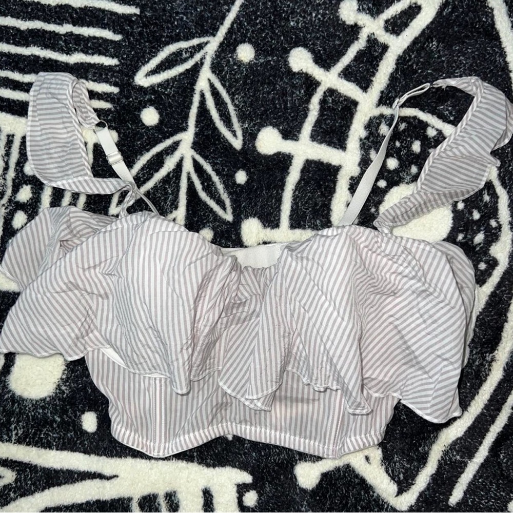 Victoria’s Secret Striped, Ruffled Bra — Size 36D